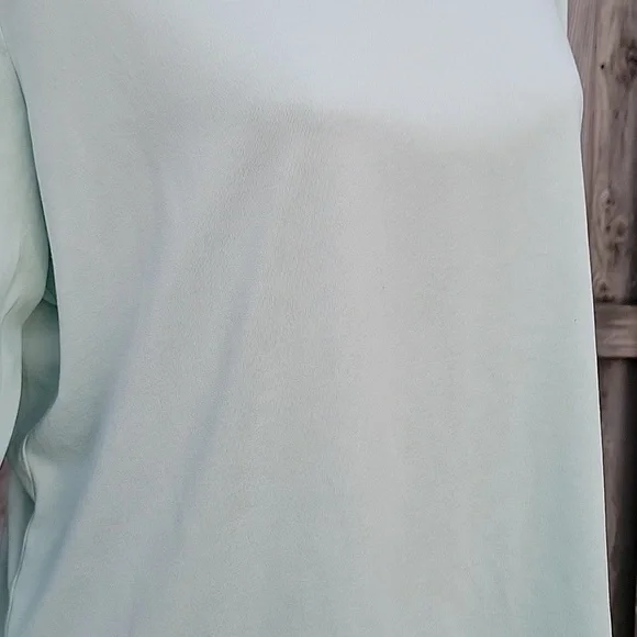 Nike Dri-Fit Performance Hoodie - Picture 17 of 17